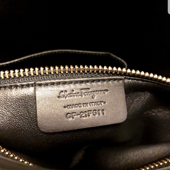 BNWOT Ferragamo bag! Stunning! Only 1 on Posh! - Picture 7 of 8